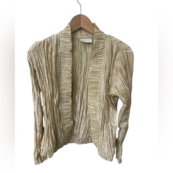 Chico’s Gold Crinkle Ruffle Jacket –‎ Size 1 (US 8) - Picture 2 of 5
